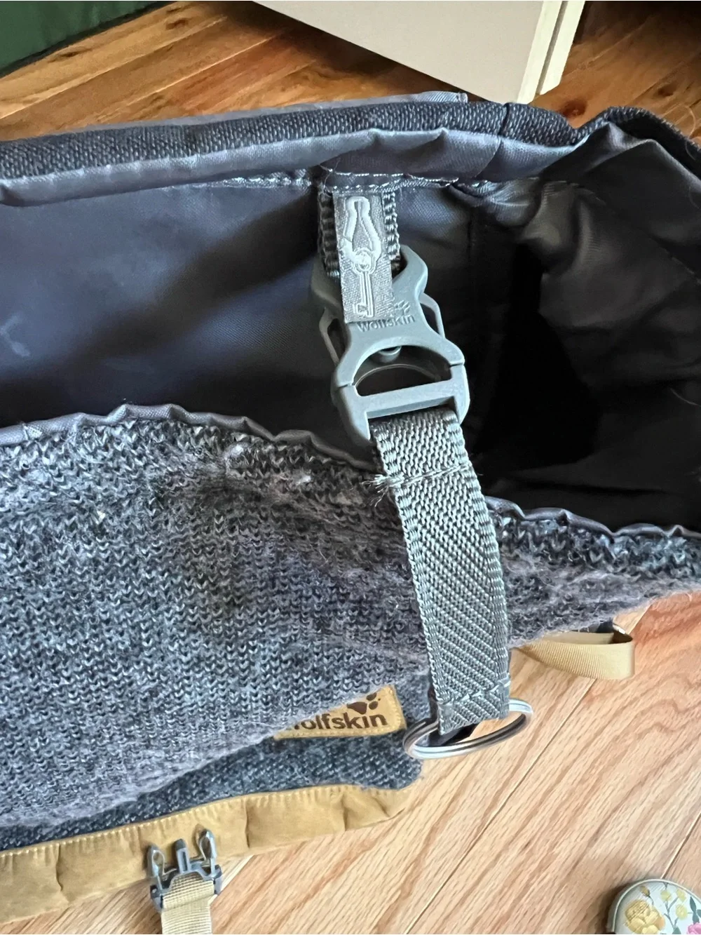 Jack Wolfskin black gray